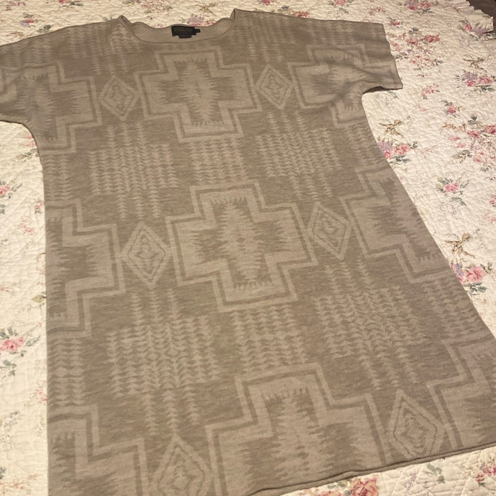 Never worn Pendleton 100% merino wool midi dress.
